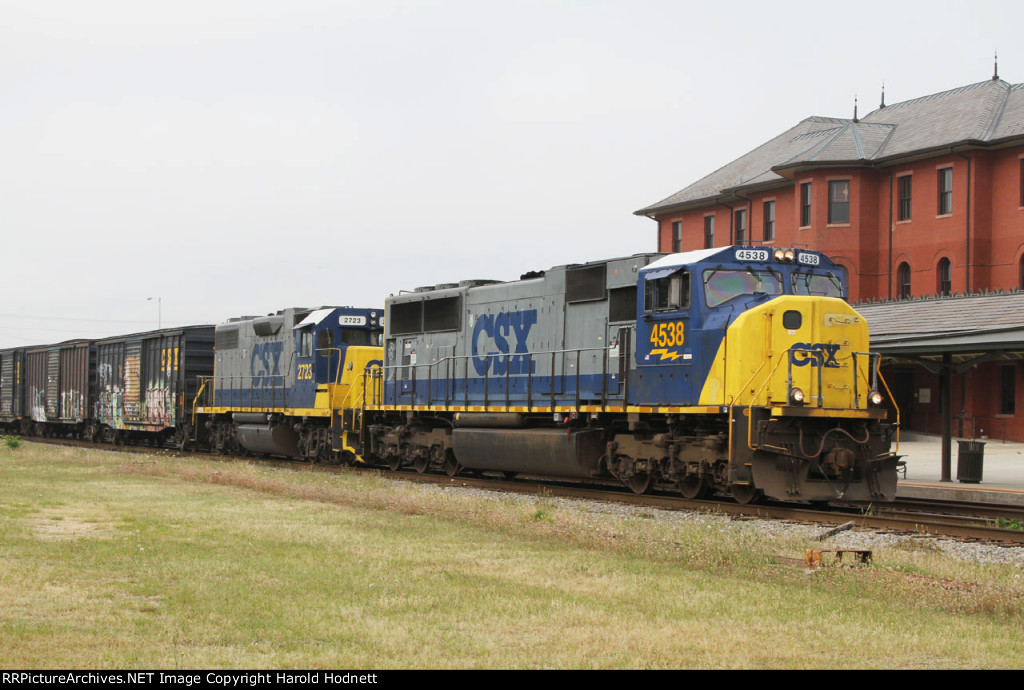 CSX 4538 & 2723 lead train F782-20 northbound
